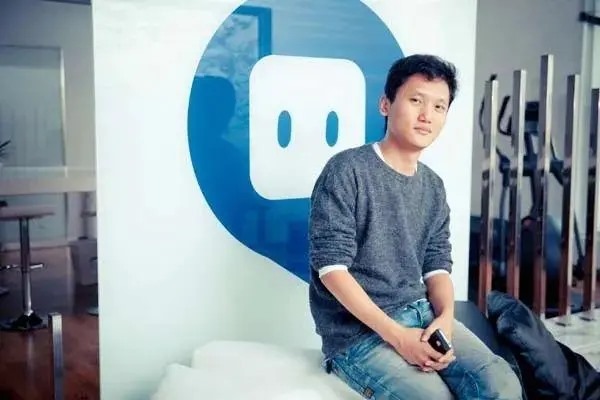 陌陌与soul的区别是什么，里面是不是很有多机器人，被坑过吗？